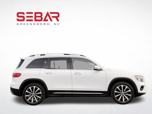 Used 2023 Mercedes-Benz GLB 250 w/ Premium Package image 7