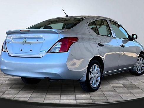 Used 2013 Nissan Versa S Plus image 6