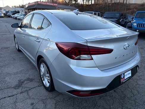 Used 2019 Hyundai Elantra SEL image 9