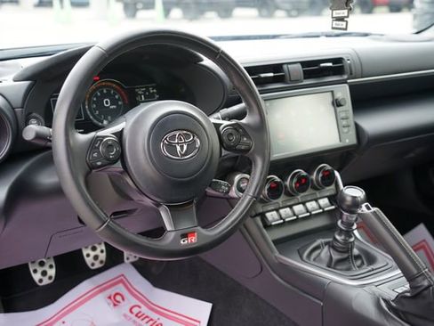 Used 2025 Toyota GR86 Premium w/ ALL Weather Mat Package (TMS) image 9
