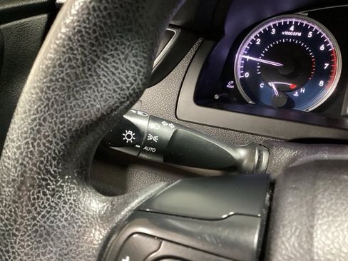 Used 2017 Toyota Camry XLE image 20