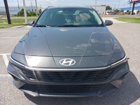 Used 2024 Hyundai Elantra SEL FWD image 8