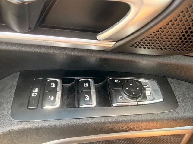 Used 2025 Kia Telluride S FWD image 7