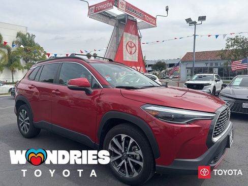 Used 2023 Toyota Corolla Cross XLE w/ Convenience Package image 1