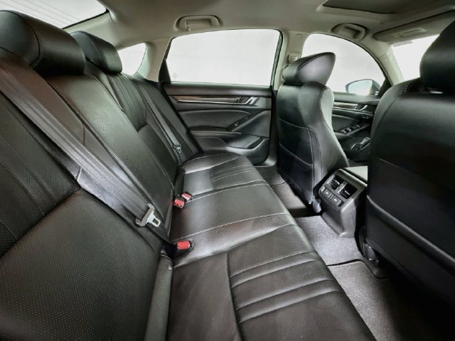Used 2021 Honda Accord Touring image 24
