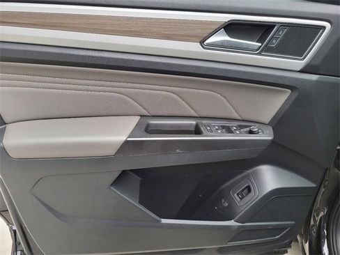 Used 2023 Volkswagen Atlas SEL image 21