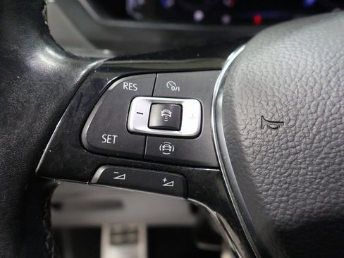 Used 2021 Volkswagen Tiguan SEL Premium R-Line image 38