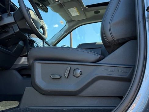 New 2026 Ford F350 Lariat w/ Black Appearance Package AWD/4WD image 17