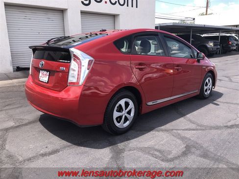 Used 2013 Toyota Prius Four w/ Deluxe Solar Roof Pkg FWD image 8