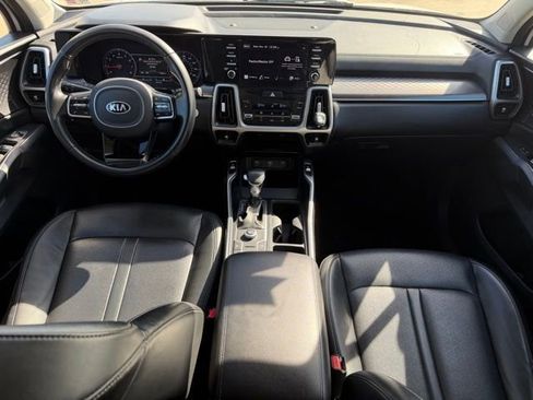 Used 2021 Kia Sorento S w/ Panoramic Sunroof Package image 17