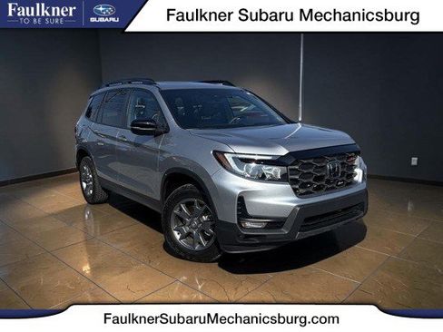 Used 2025 Honda Passport TrailSport image 1