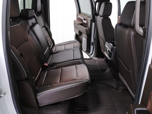 Used 2025 GMC Sierra 2500 Denali w/ Denali Reserve Package AWD/4WD image 32