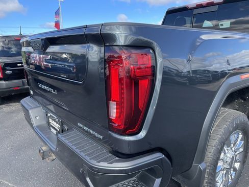 Used 2022 GMC Sierra 2500 Denali image 28