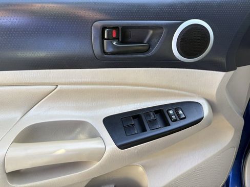 Used 2015 Toyota Tacoma PreRunner image 13