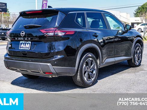 Used 2025 Nissan Rogue SV image 7