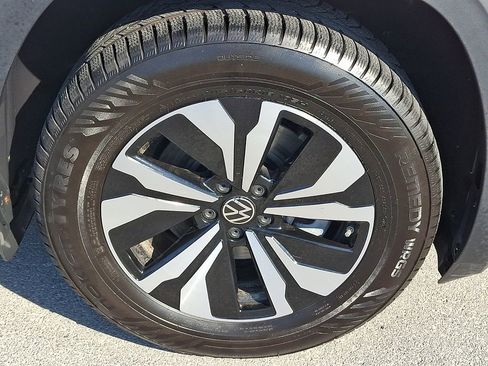 Used 2024 Volkswagen Atlas Cross Sport SE AWD/4WD image 10