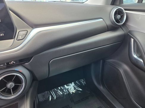Used 2023 Chevrolet Blazer LT FWD image 26
