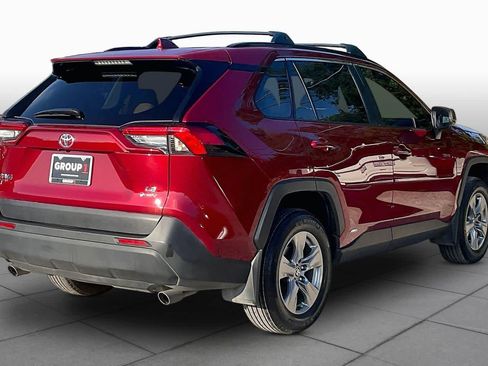 Used 2025 Toyota RAV4 LE AWD/4WD image 13
