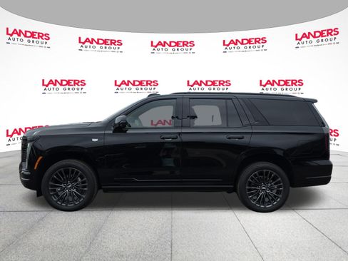 Used 2026 Cadillac Escalade Platinum Sport AWD/4WD image 6