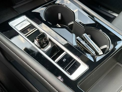 Used 2024 Volkswagen Atlas Cross Sport SEL R-Line image 20