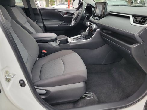 Certified 2022 Toyota RAV4 XLE image 16