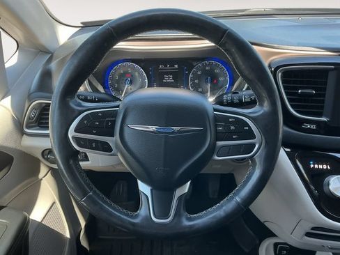 Used 2020 Chrysler Voyager LX w/ Cold Weather Group FWD image 12