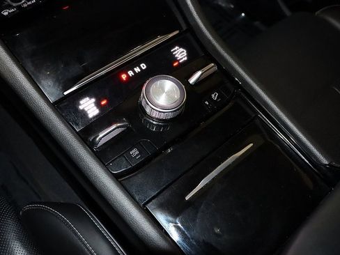 Used 2022 Jeep Grand Cherokee Overland w/ Luxury Tech Group IV image 23