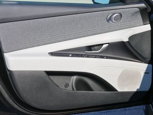 New 2026 Hyundai Elantra Limited FWD image 8