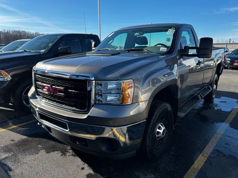 Used 2013 GMC Sierra 2500 W/T image 2