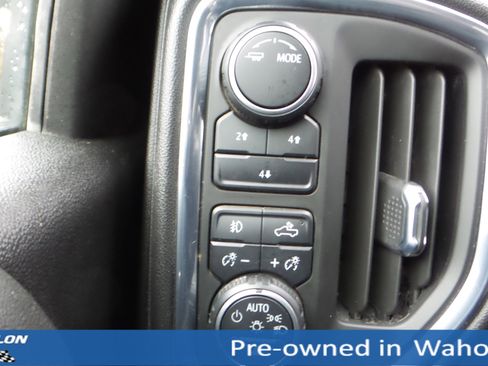 Used 2021 Chevrolet Silverado 2500 LT w/ Convenience Package image 14