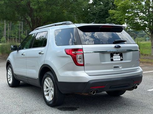 Used 2014 Ford Explorer XLT w/ Equipment Group 202A AWD/4WD image 3
