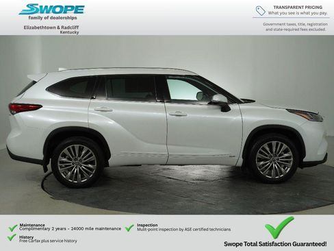 Used 2022 Toyota Highlander Platinum AWD/4WD image 2