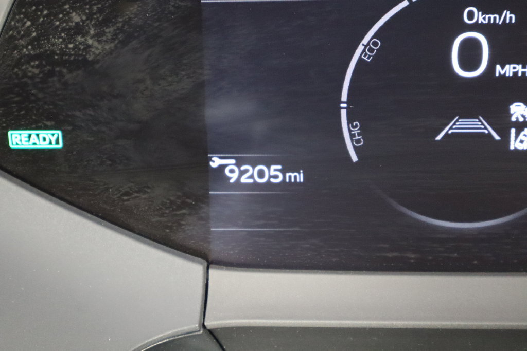 Used 2026 Toyota Prius LE FWD image 40