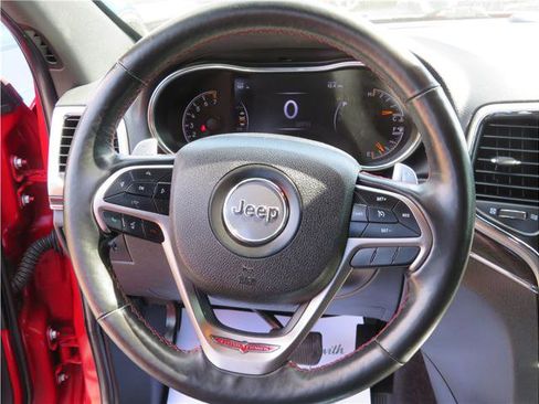 Used 2017 Jeep Grand Cherokee Trailhawk AWD/4WD image 11