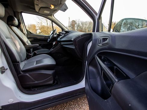 Used 2016 Ford Transit Connect XL image 17