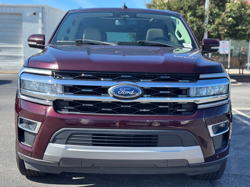 Used 2024 Ford Expedition Max Limited RWD image 4