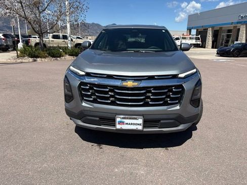 Used 2025 Chevrolet Equinox LT AWD/4WD image 2