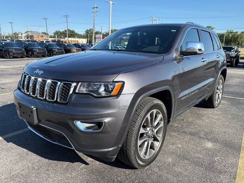 Certified 2018 Jeep Grand Cherokee Limited AWD/4WD image 3