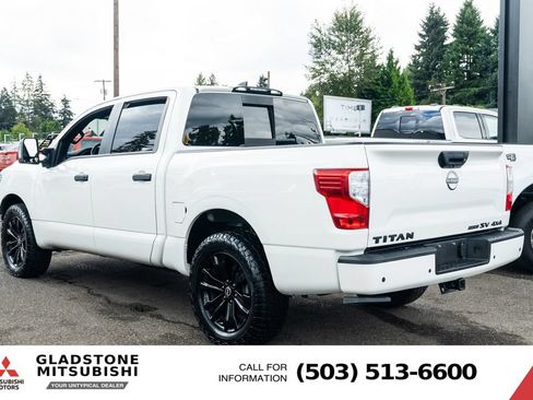 Used 2023 Nissan Titan SV w/ SV Convenience Package AWD/4WD image 5