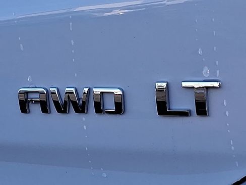 Used 2022 Chevrolet Equinox LT image 29