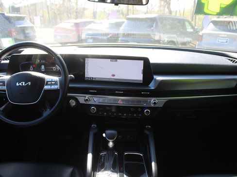 Certified 2024 Kia Telluride S image 24
