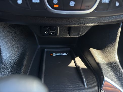 Certified 2023 Chevrolet Traverse Premier AWD/4WD image 21