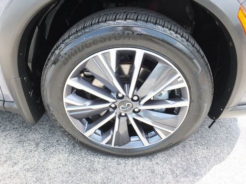 Used 2026 INFINITI QX60 Luxe w/ Cargo Package FWD image 7
