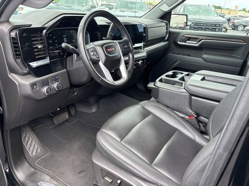 Used 2025 GMC Sierra 1500 SLT RWD image 8