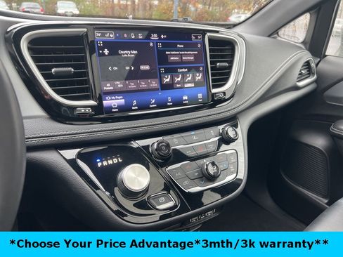 Certified 2022 Chrysler Pacifica Touring-L w/ S Appearance Package image 72