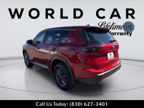 Used 2025 Nissan Rogue S FWD image 5