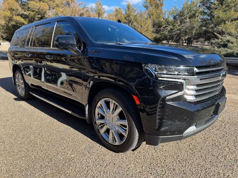 Used 2021 Chevrolet Suburban High Country image 3