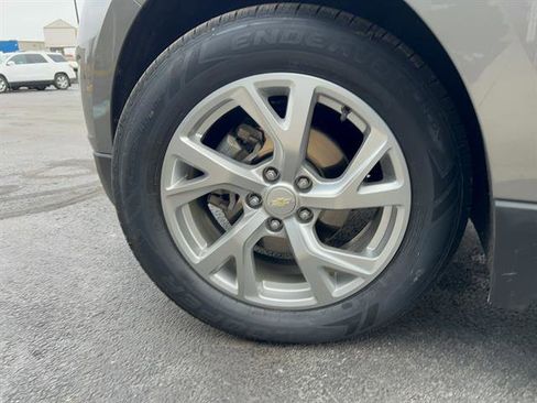 Used 2018 Chevrolet Equinox Premier image 10