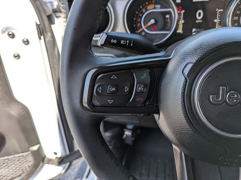 Used 2023 Jeep Wrangler Sport AWD/4WD image 16