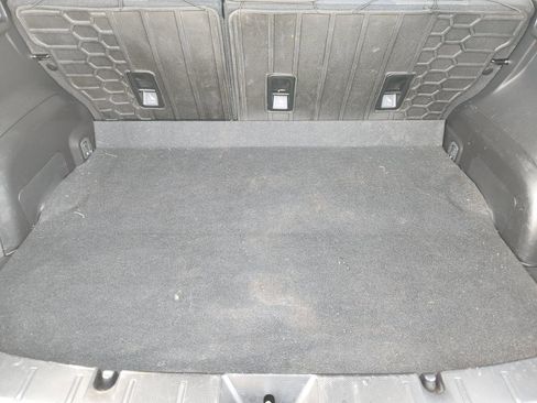 Used 2018 Subaru Crosstrek 2.0i Premium w/ Moonroof Package image 35